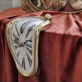 DALI Table Clock Melting Clock  Table Decoration (Color: Gold)